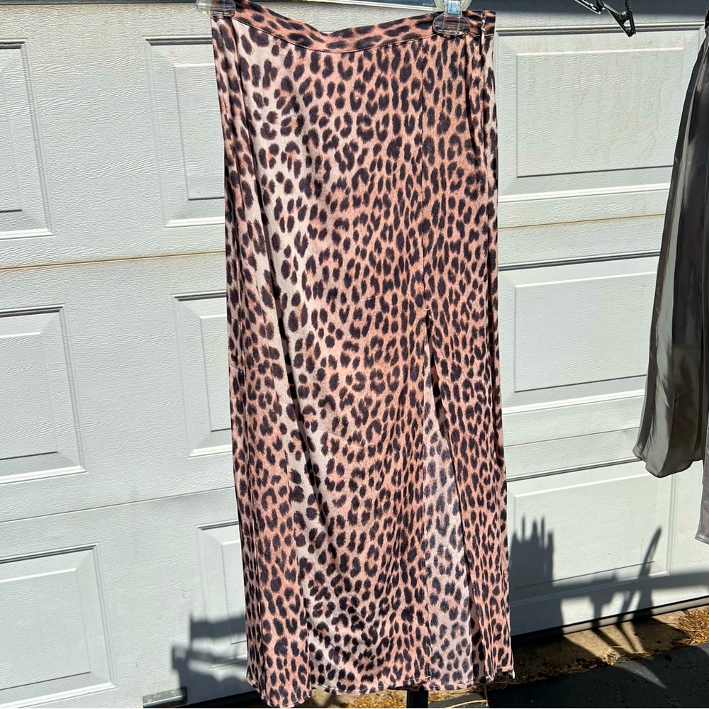 Animal print thigh split maxi skirt